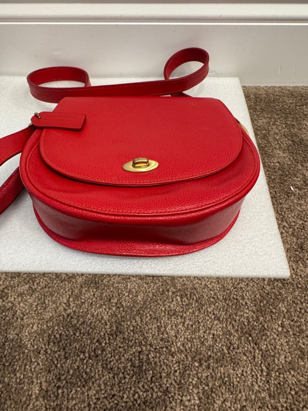 Coach 4401 Madison Carlyle Crossbody Bag in red leather vintage 2006 hangtag - Picture 7 of 11